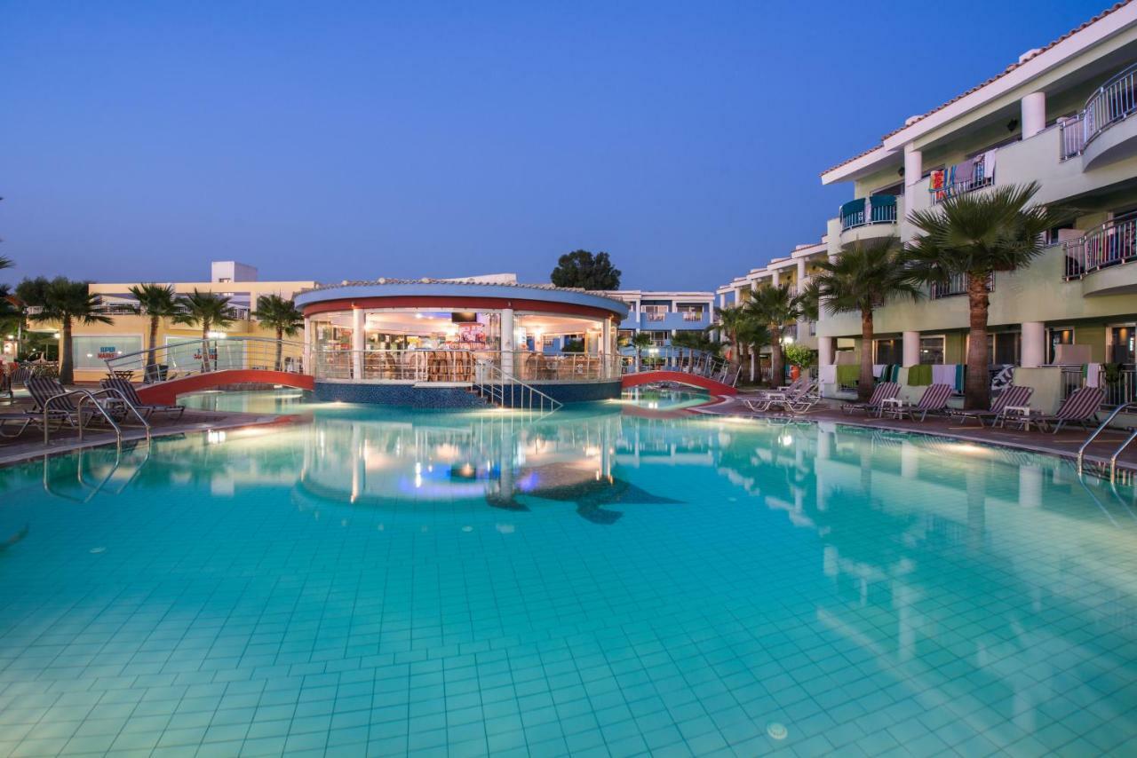 Caretta Hotel&waterpark Hotell